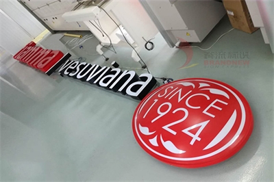 吸塑燈箱的材料特性